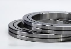 與傳統軸承相比，交叉滾子軸承有哪些優點？